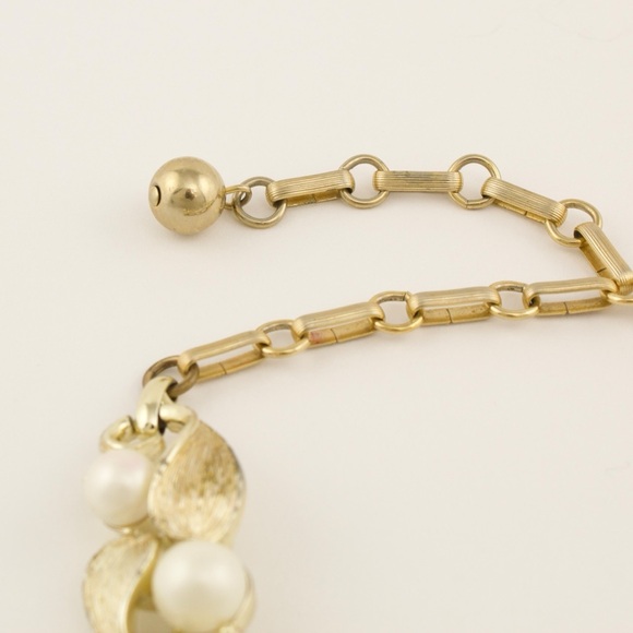 Vintage Lisner Faux Pearl Collar Necklace Gold Tone Retro Mid-Century - Picture 9 of 10